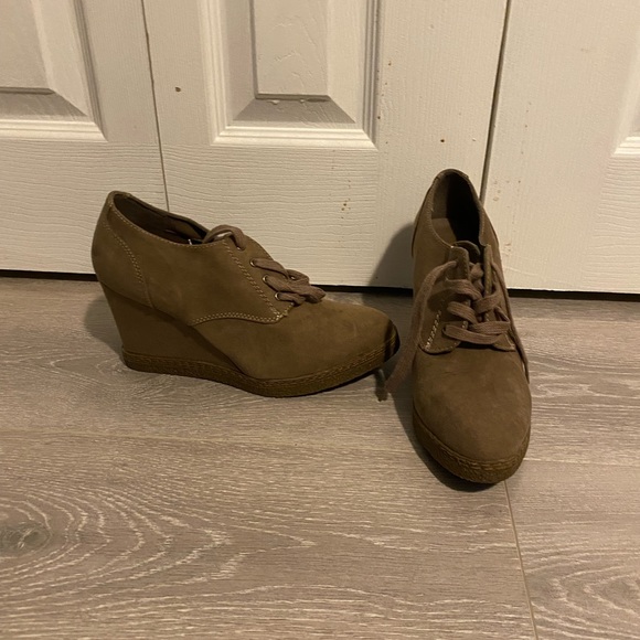 Women’s Booties - Picture 1 of 5